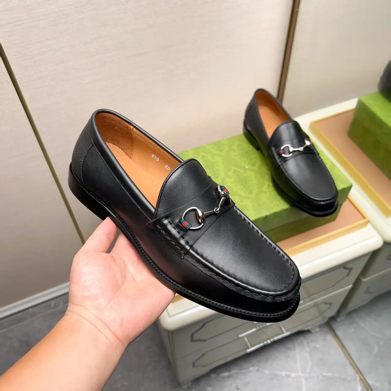 Men's men's shoes 💰460 🆘【GUCCI】Gucci ·🐂里· Hot-selling pea shoes top brand luxury, top quality, the latest fashion pea shoes.. The upper is made of original first-layer cowhide. (Full first-layer water-dyed 🐂 leather·inner). The original stylish and stylish soft rubber wear-resistant and non-slip outsole is light and comfortable on the foot, available in black! Matching code: 38-44 (customized at 45.46.47)